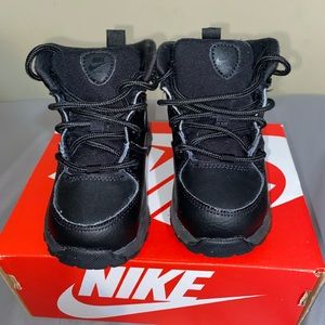 Nike Manoa Toddler boots
